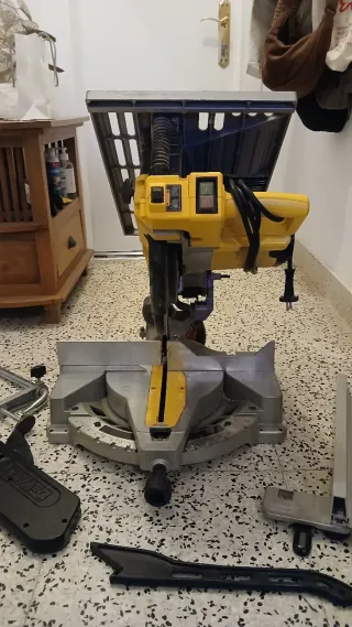 Ingletadora DEWALT D27113 305mm 1600W