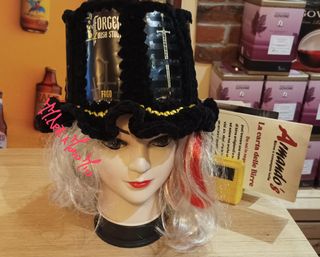 Cappello uncinetto unisex nero e oro