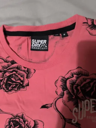 Camiseta Superdry Flores Rosas
