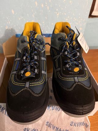 Botas de seguridad Skarppa negra,gris y azules