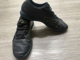 Bambas Puma Fútbol Sala Negras y Verdes
