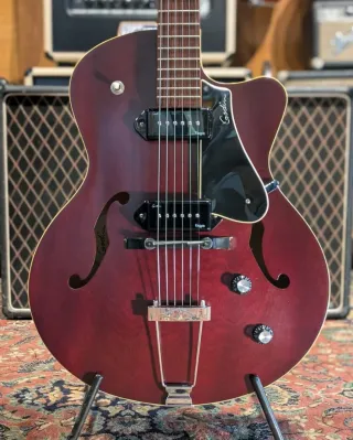 Godin 5th Av Kingpin II Burgundi. Estupendo Estado