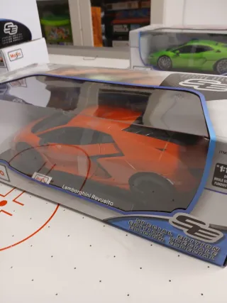 Maisto Lamborghini Revuelto 1:18