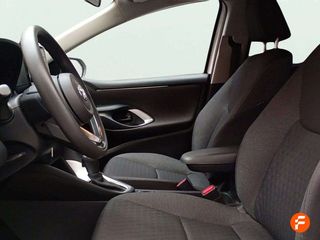 Toyota Yaris 1.5 120H Business Plus