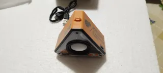 Altoparlante portatile triangolare