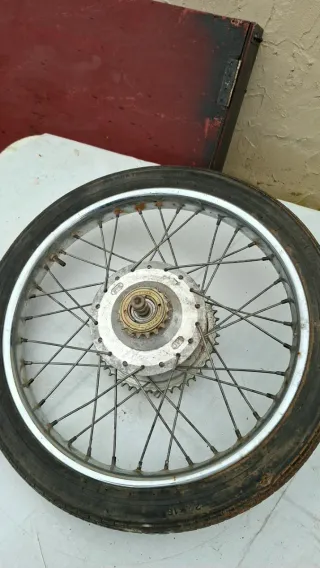 Rueda de ciclomotor con piñón, mobilette mobylette