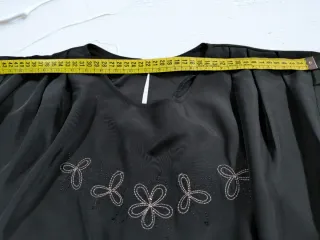 Blusa negra vintage talla 46 a estrenar