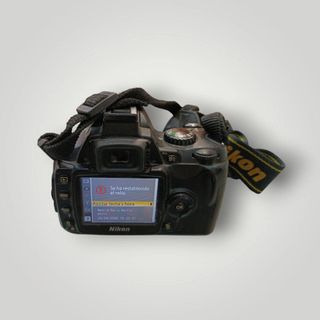 CAMARA REFLEX NIKON D40 + OBJETIVO NIKON ED AF-S DX 18-55MM + CARGADOR + FUNDA