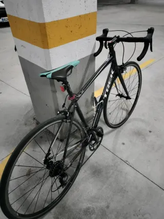Bicicleta Carretera Trek Lexa S Negra