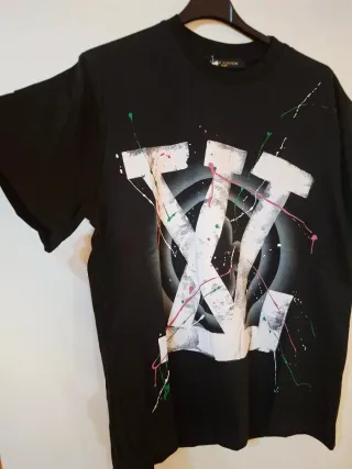 Camiseta Louis Vuitton Negra y Blanca
