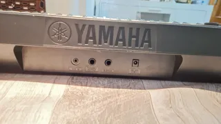 Piano Yamaha YPT-260