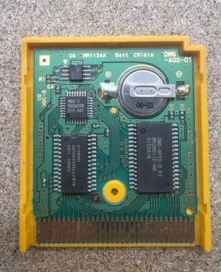 Pokemon Giallo Game Boy Cartuccia DMG-APSS-ESP