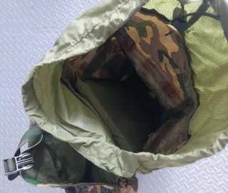 Mochila militar camuflaje mediana.