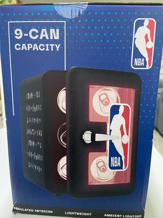 Nevera LED NBA 9 latas con luz Led