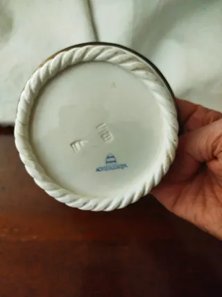 Cestino ceramica traforata con manico