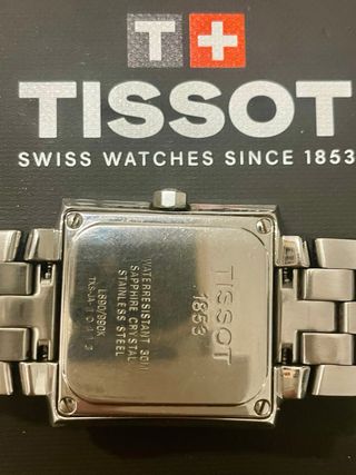 Reloj Tissot Hombre Negro y Plateado. Caja cuadrad