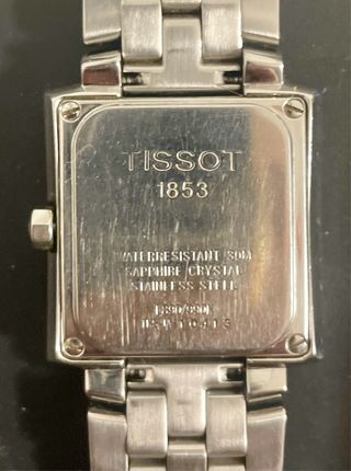 Reloj Tissot Hombre Negro y Plateado. Caja cuadrad