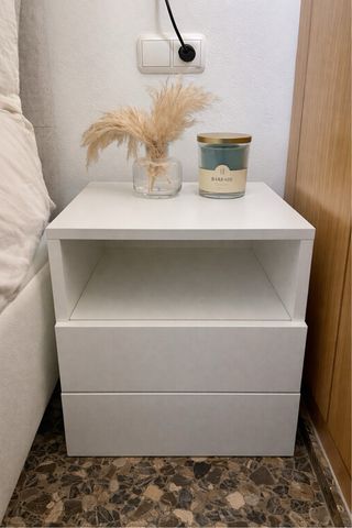 Pack 2 Mesitas de noche color blanco. COMO NUEVAS