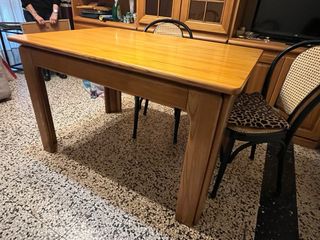 Tavolo in legno ciliegio