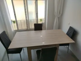 Mesa comedor extensible 90x90 cm.