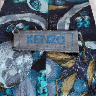 Cravatta Kenzo vintage in pura seta