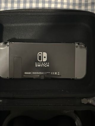 Nintendo Switch con accesorios