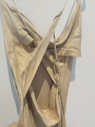 Vestido Zara Beige con Abalorios