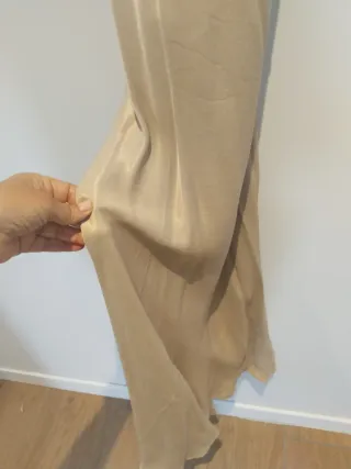 Vestido Zara Beige con Abalorios