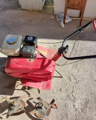 Motocultor Mollon con motor Honda GX