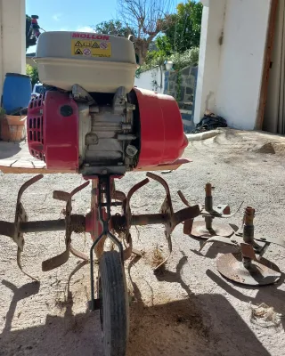 Motocultor Mollon con motor Honda GX