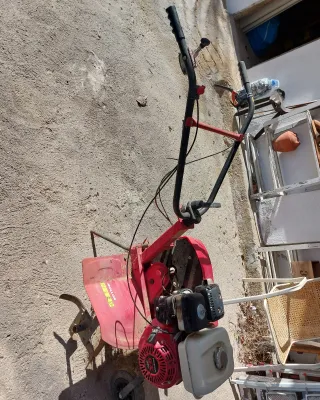 Motocultor Mollon con motor Honda GX