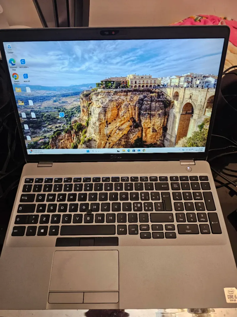 Dell Latitude 5510 i5 10th Gen 16GB RAM afbeelding 2