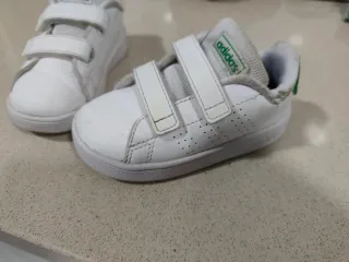 Deportivas Adidas Niño Talla 23