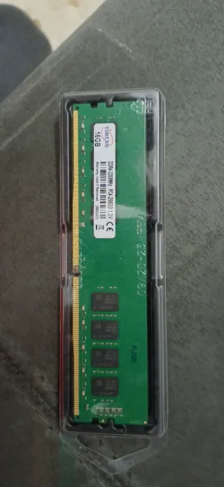 Memória RAM YIMENG 16GB DDR4 3200MHz