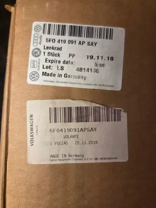 Volante Seat León Cupra R, con levas DSG.