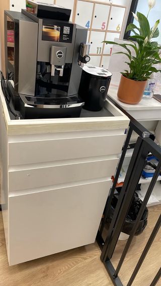 Cafetera Jura W8 + Nevera Leche Cool Control