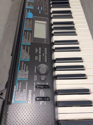 Teclado Casio CTK-1200 + Base