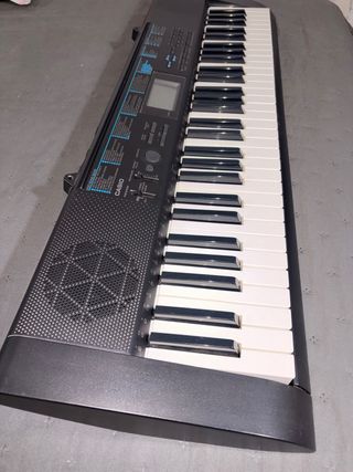 Teclado Casio CTK-1200 + Base