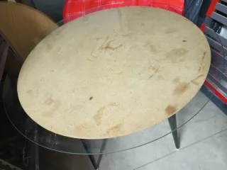 Mesa redonda madera y patas negras