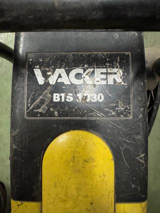 Radial/Cortadora Wacker Gasolina con 11 discos