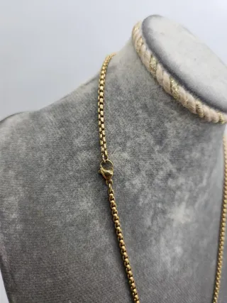 Medalla Virgen Niña Acero Quirúrgico Chapado Oro