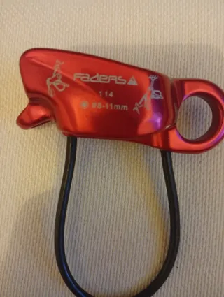 Asegurador descensor escalada Faders