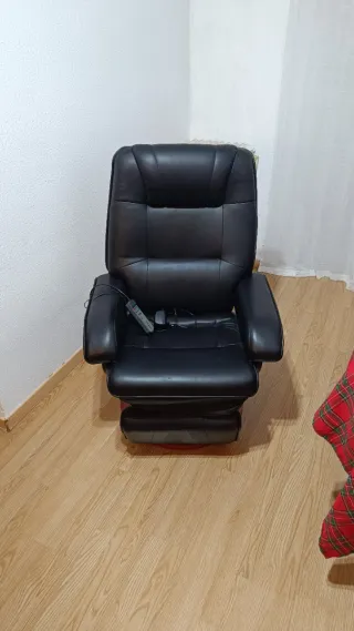 Sillón Masaje Negro Cuero y Madera