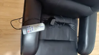 Sillón Masaje Negro Cuero y Madera