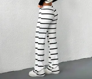 Pantalón de lana blanco con rayas negras