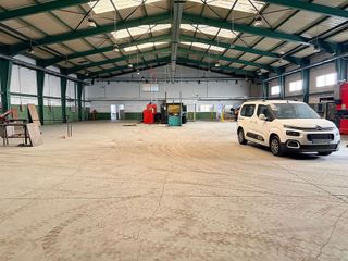 Nave industrial en alquiler en Velilla de San Antonio