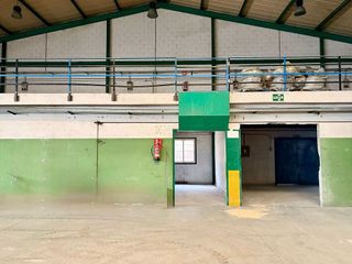 Nave industrial en alquiler en Velilla de San Antonio