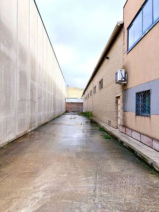 Nave industrial en alquiler en Velilla de San Antonio