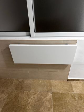 Mesa plegable abatible