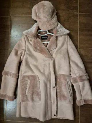 Chaqueta Stradivarius pelo rosa Talla S